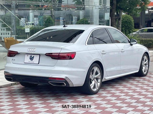 Audi A4 2022-01 7214990-17