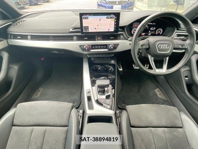 Audi A4 2022-01 7214990-1