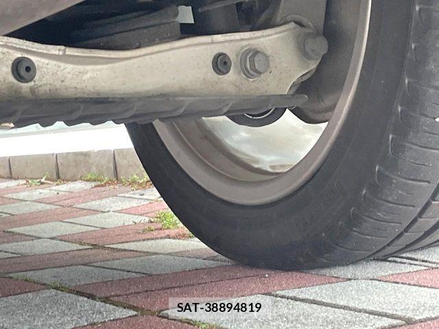 Audi A4 2022-01 7214990-19