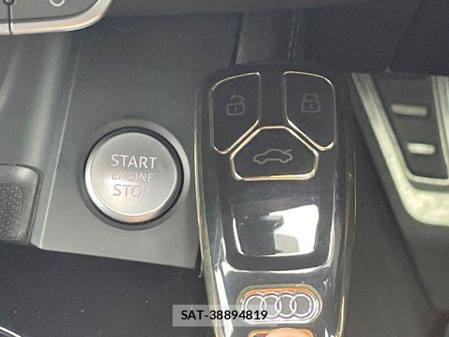 Audi A4 2022-01 7214990-7