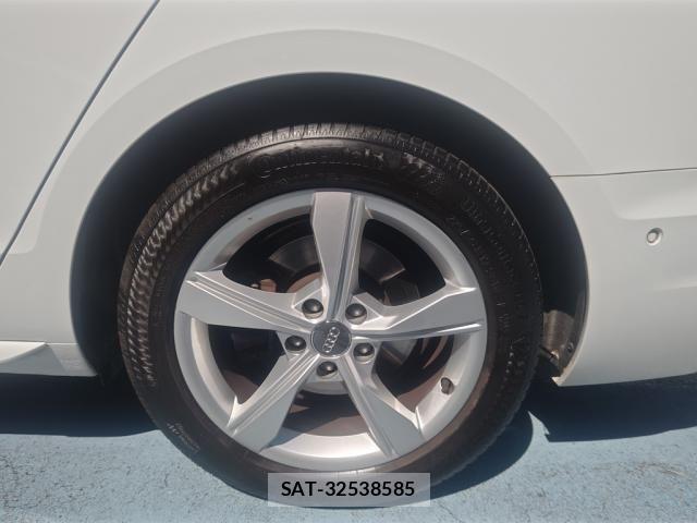 Audi A4 2021-06 7249825-13