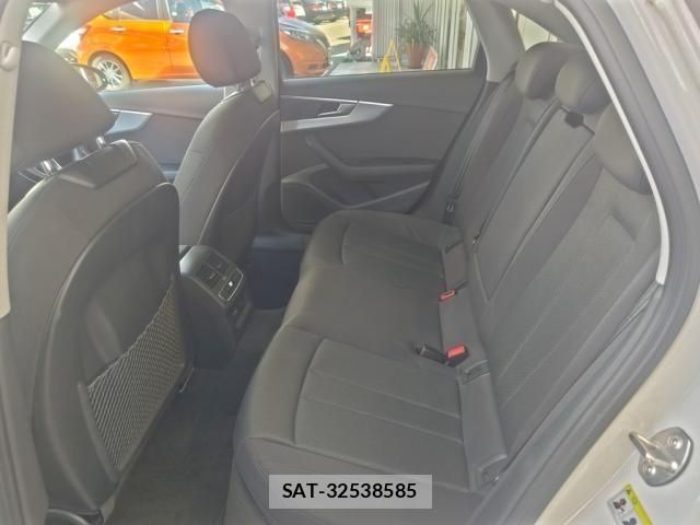Audi A4 2021-06 7249825-18