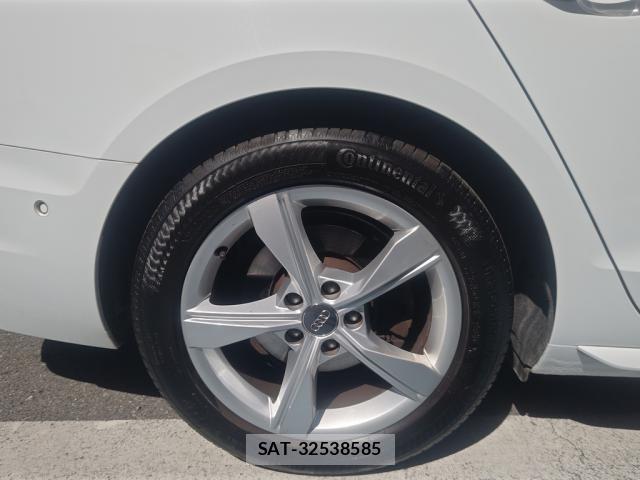 Audi A4 2021-06 7249825-5