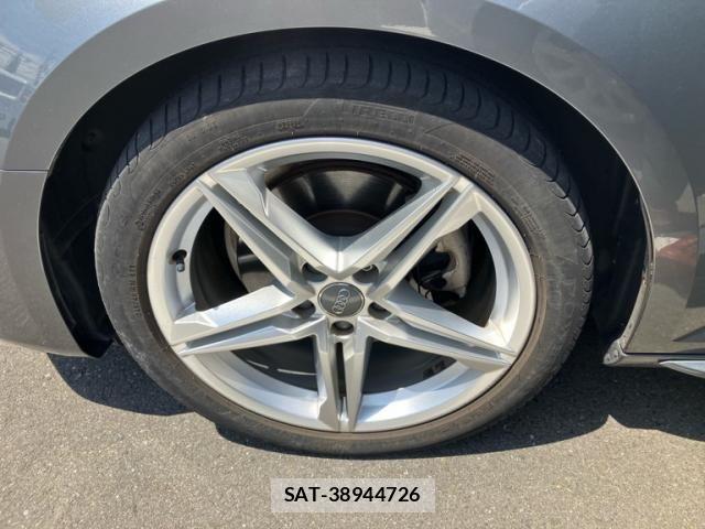 Audi A4 2017-08 7325726-10