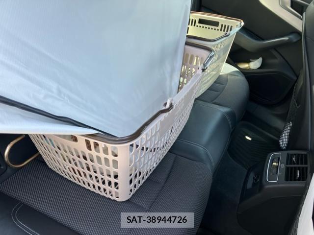 Audi A4 2017-08 7325726-12