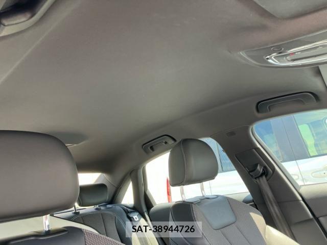 Audi A4 2017-08 7325726-16