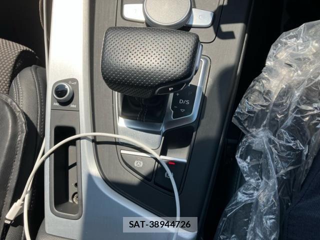 Audi A4 2017-08 7325726-21