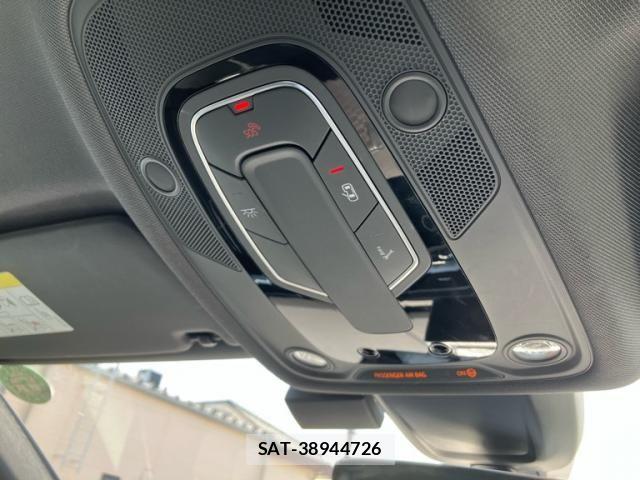 Audi A4 2017-08 7325726-28