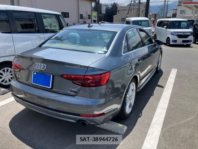 Audi A4 2017-08 7325726-4