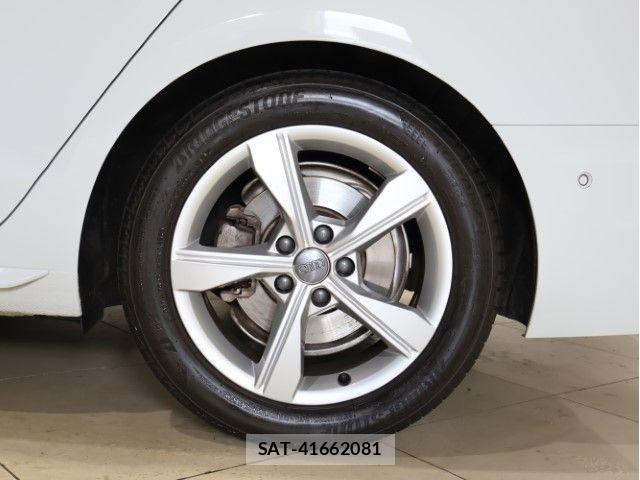 Audi A4 2021-03 7356868-13