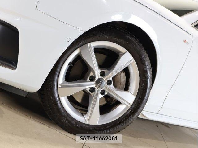 Audi A4 2021-03 7356868-14