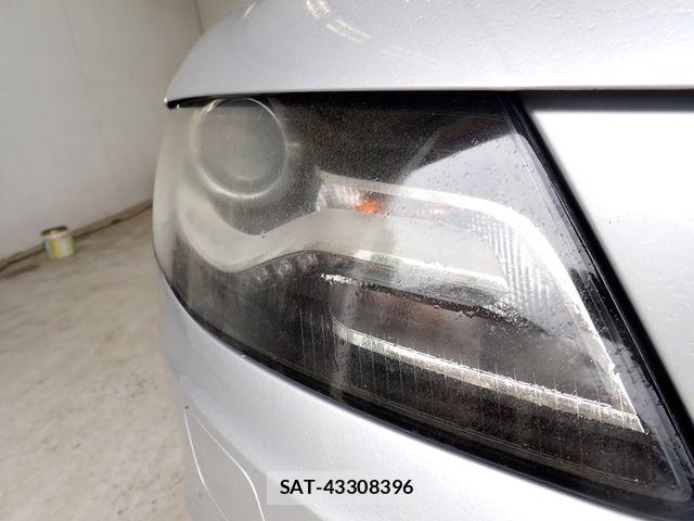 Audi A4 2011-08 7356856-10