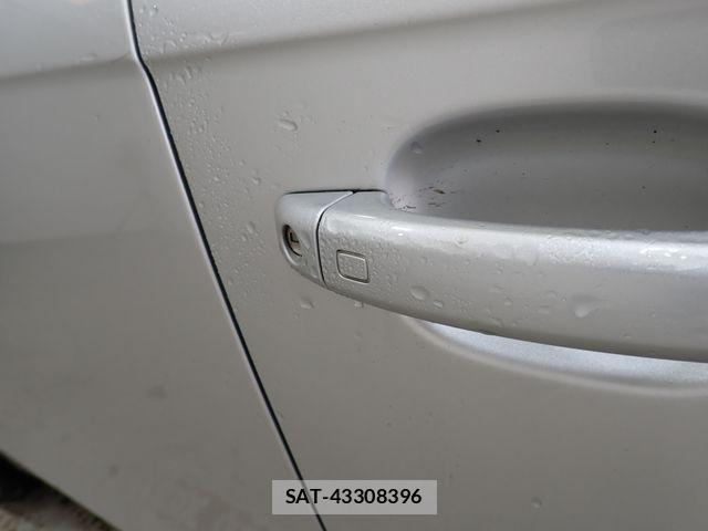 Audi A4 2011-08 7356856-12