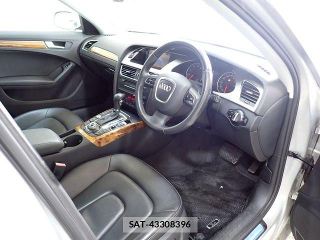 Audi A4 2011-08 7356856-1