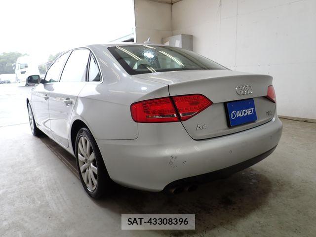 Audi A4 2011-08 7356856-2