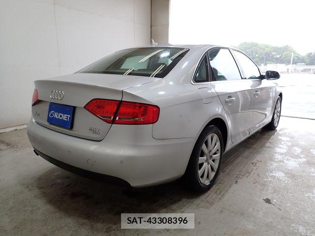 Audi A4 2011-08 7356856-7