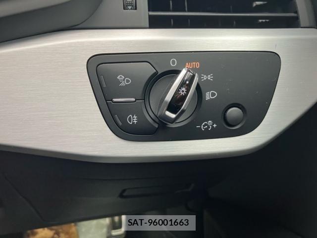 Audi A4 2017-01 7390910-11