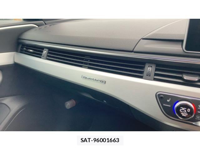 Audi A4 2017-01 7390910-25