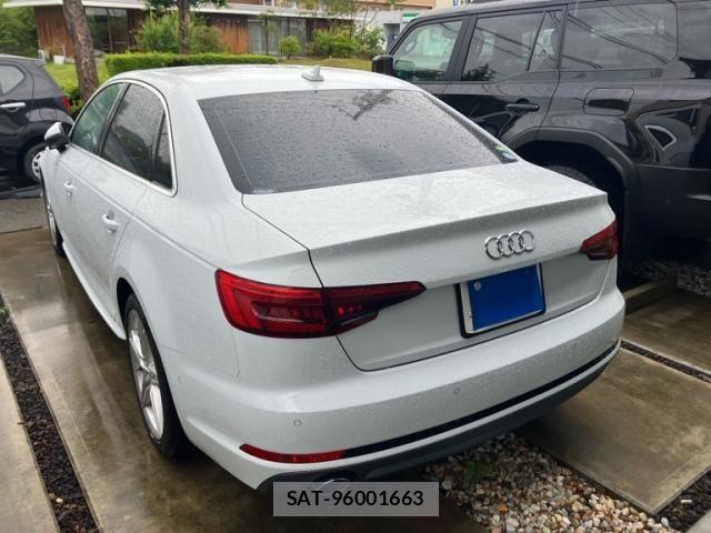 Audi A4 2017-01 7390910-2