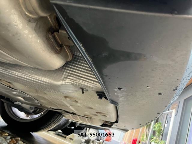 Audi A4 2017-01 7390910-4