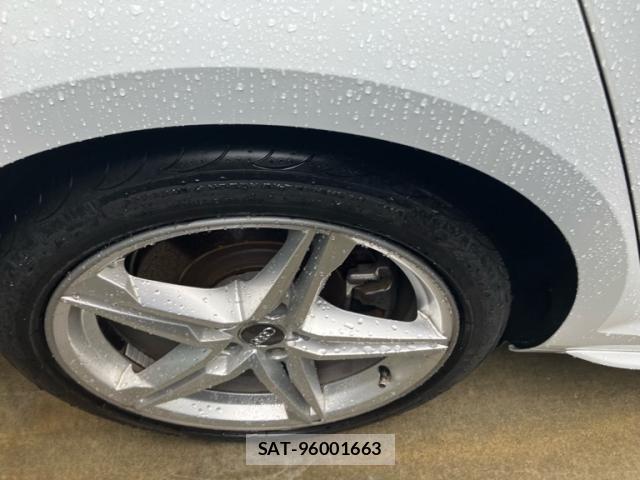 Audi A4 2017-01 7390910-8