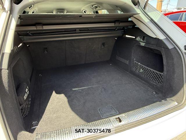 Audi A4 2018-03 7391392-14
