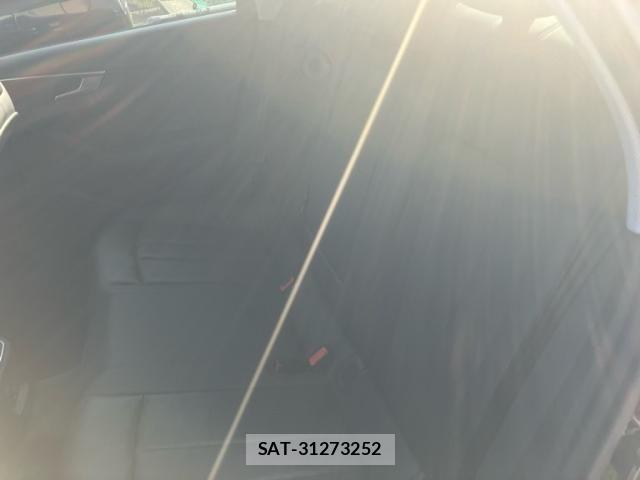 Audi A4 2019-09 7452982-11