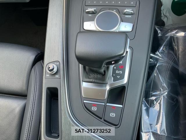 Audi A4 2019-09 7452982-17