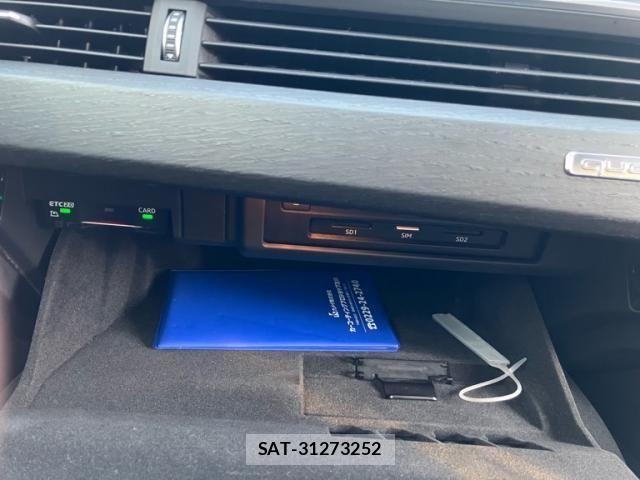 Audi A4 2019-09 7452982-25