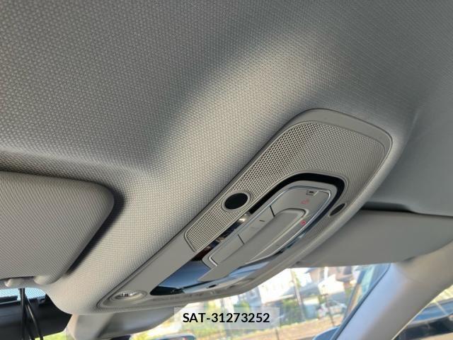 Audi A4 2019-09 7452982-26