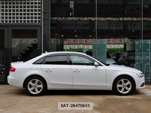 Audi A4 2013-06 7452980-3