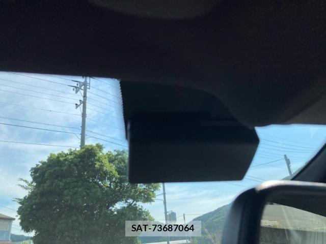 Audi A4 2013-02 7499588-26
