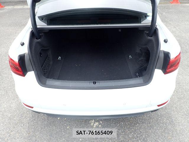 Audi A4 2017-09 7499585-24