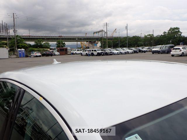 Audi A4 2019-06 7720897-10