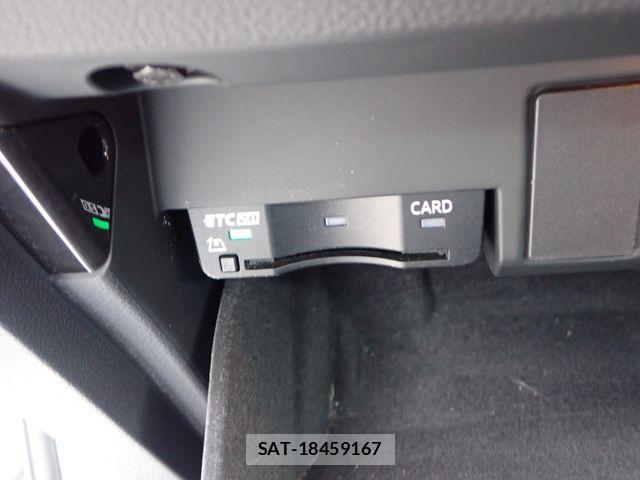 Audi A4 2019-06 7720897-20