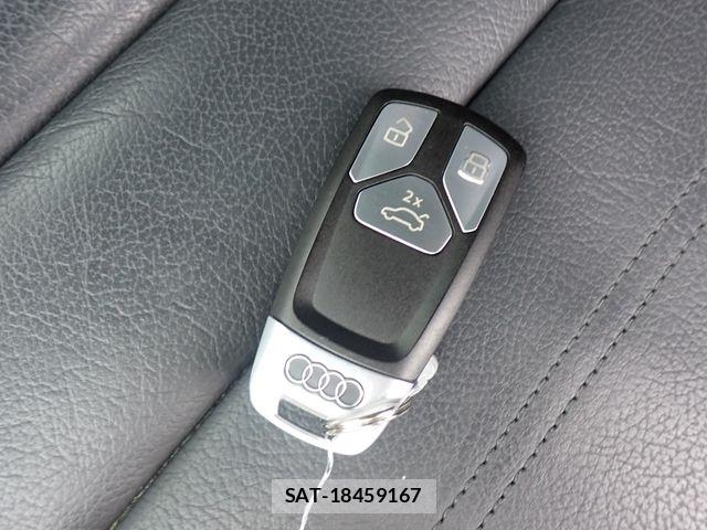 Audi A4 2019-06 7720897-28