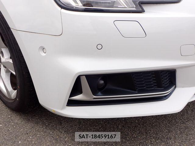 Audi A4 2019-06 7720897-8