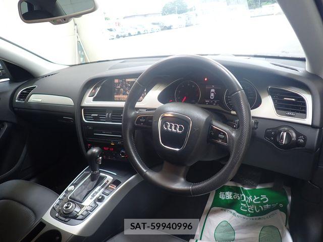 Audi A4 2011-08 7960550-1