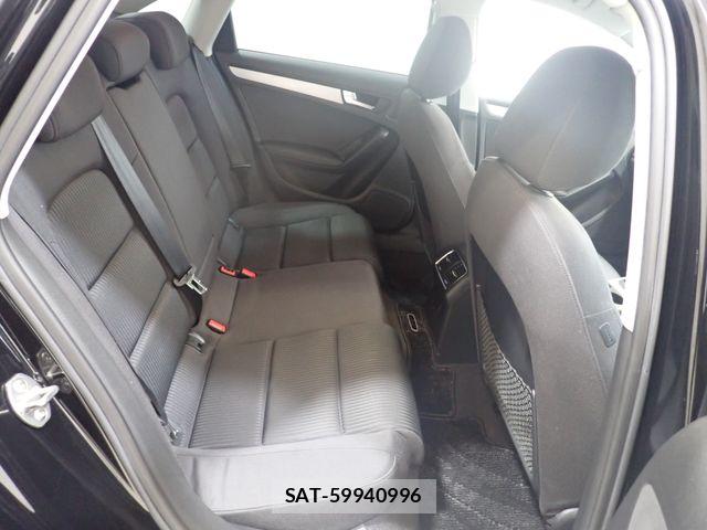 Audi A4 2011-08 7960550-25