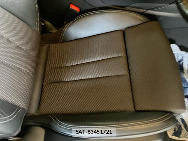 Audi A4 2016-10 7960553-11