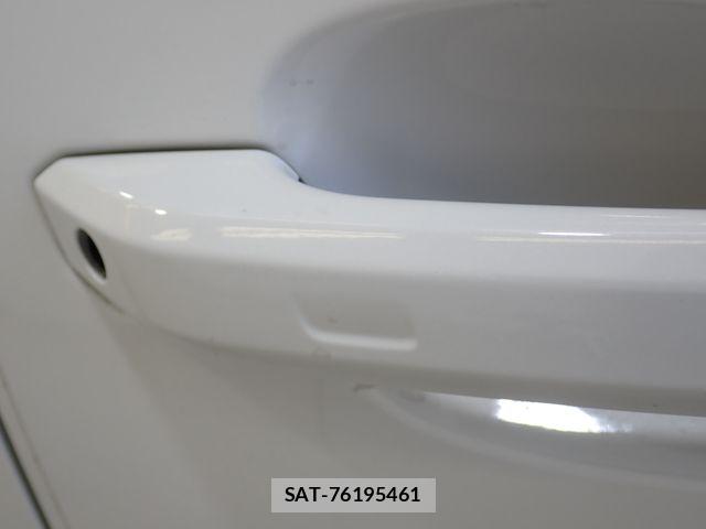 Audi A4 2019-12 7978543-10