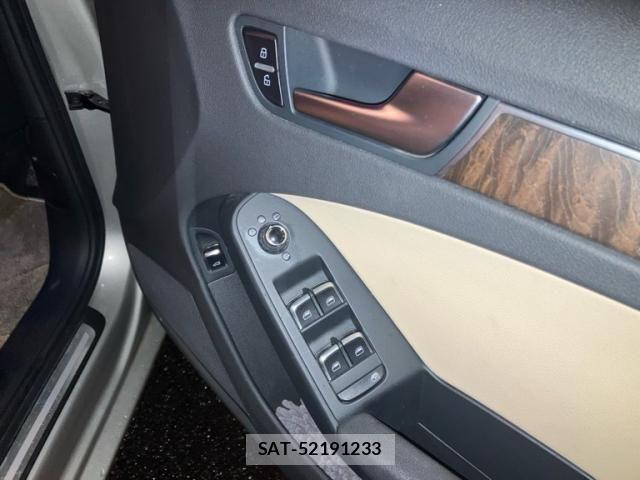 Audi A4 2013-02 7978544-11