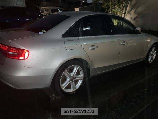 Audi A4 2013-02 7978544-3