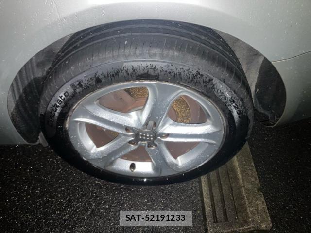 Audi A4 2013-02 7978544-5