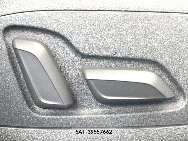 Audi A4 2017-07 8072882-4