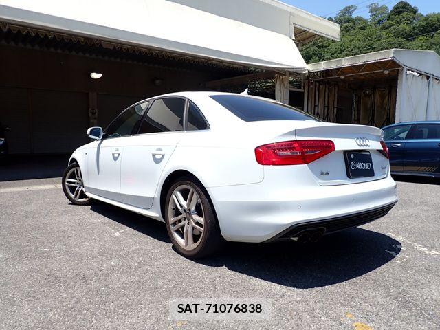 Audi A4 2016-03 8128980-2