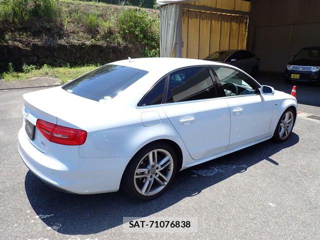 Audi A4 2016-03 8128980-6