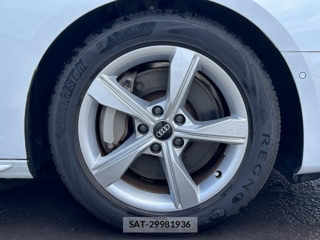 Audi A4 2022-03 8128975-12