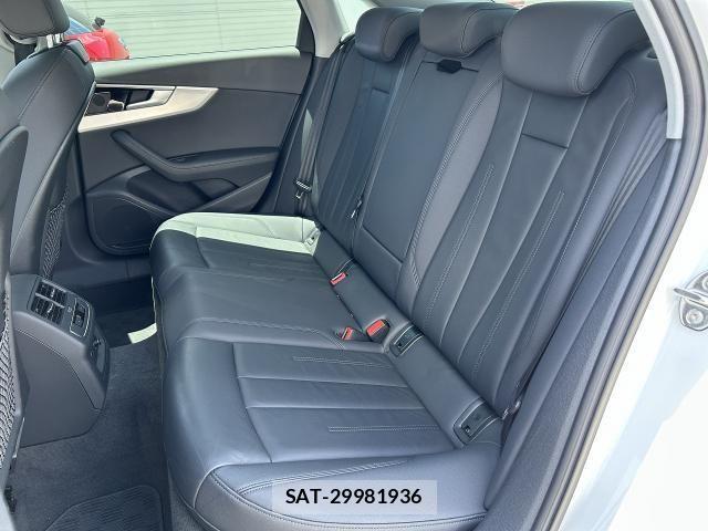 Audi A4 2022-03 8128975-14