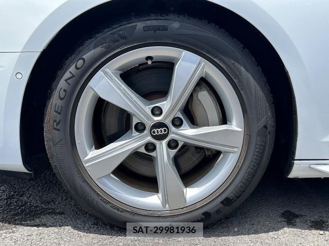 Audi A4 2022-03 8128975-23